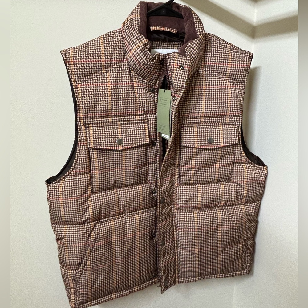 NWT. Goodfellow & Co Brown Houndstooth Quilted Puffer Vest